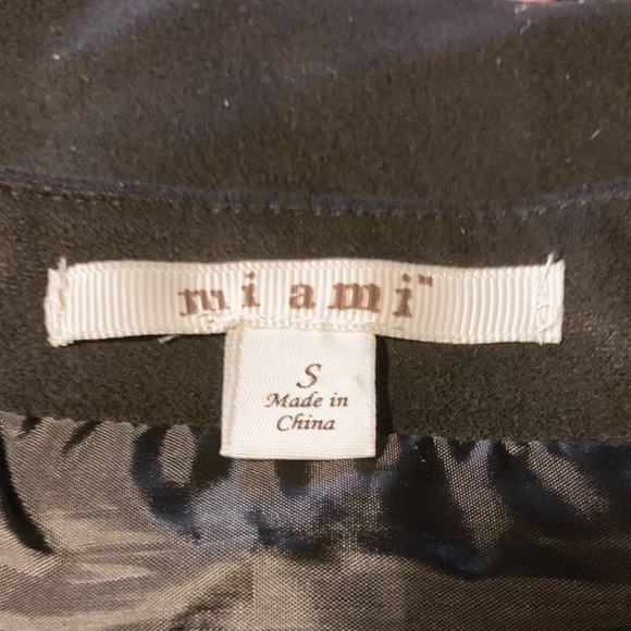 Miami Embroidered Floral Mini Skirt Size SMALL - Picture 5 of 7